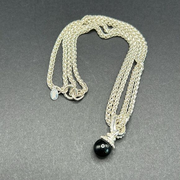 Joan Rivers Elegant Silver and Black Pendant Necklace 18” - Picture 5 of 6